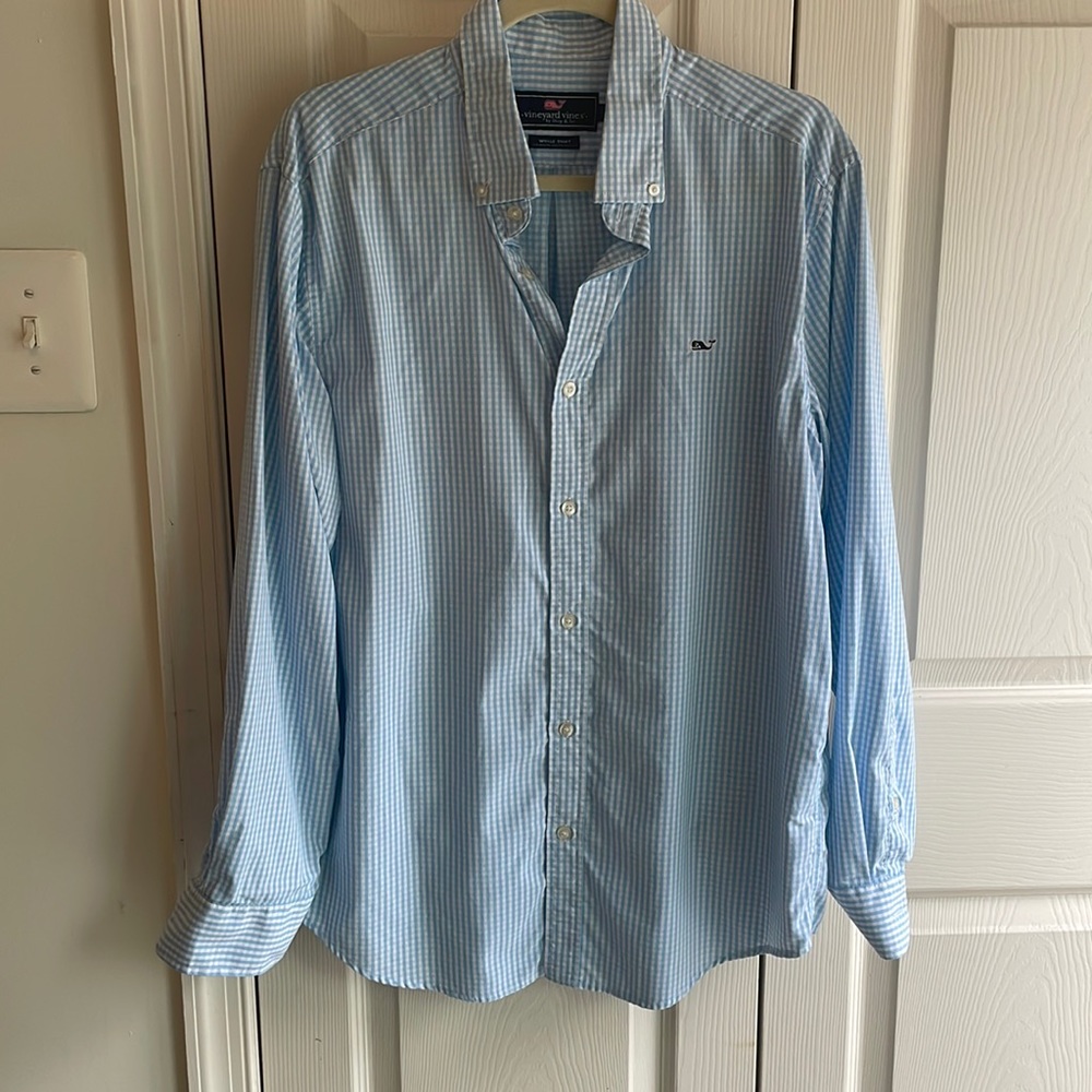 Vineyard Vines size L Shirt